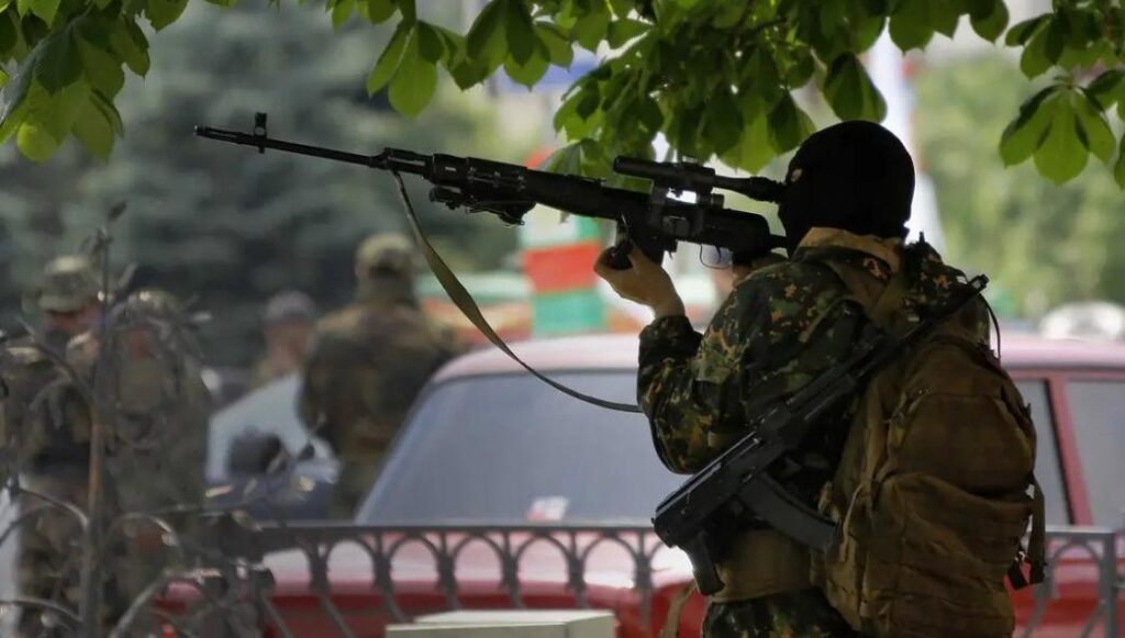 Τσετσένοι ετοιμάζονται να μπουν στο εργοστάσιο που κρύβονται οι νεοναζί του Αζόφ στην Μαριούπολη